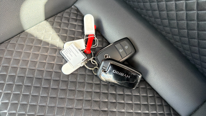 Toyota Yaris 1.5 Hybrid Dynamic 5dr CVT Hybrid Hatchback
